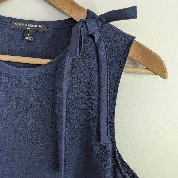 Banana Republic Navy Blouse - Picture 3 of 4